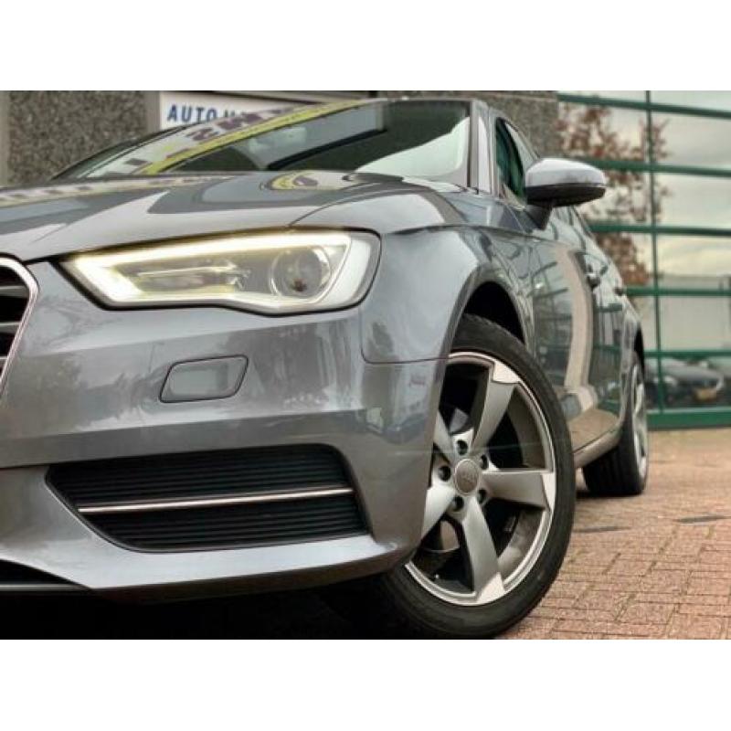 Audi A3 Sportback 1.6 TDI Attr. PL+ Automaat Dealer onderhou