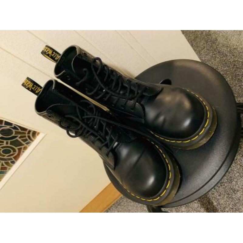 Dr Martens Black Smooth 1460