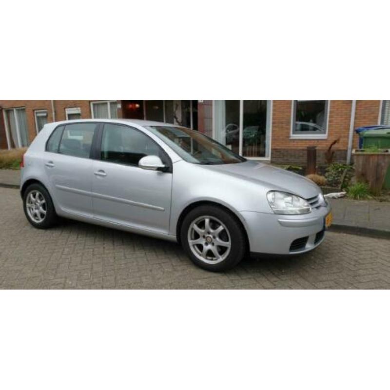 Volkswagen Golf 1.9 TDI 77KW 2008 Grijs