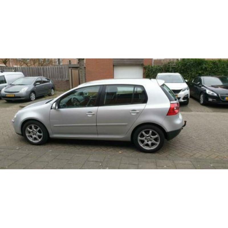 Volkswagen Golf 1.9 TDI 77KW 2008 Grijs