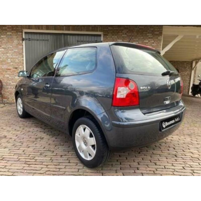 Volkswagen Polo 1.4-16V Highline