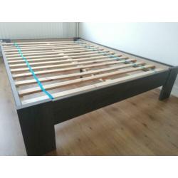 Tweepersoons bed 140 x 200 cm