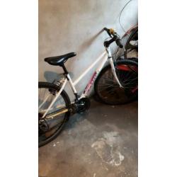 Mountainbike fiets plus 2 wielen en 2 stuurs extra