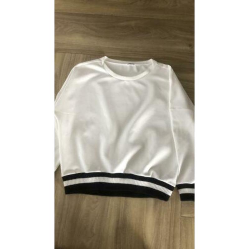 Margittes sweater maat 42 als nieuw