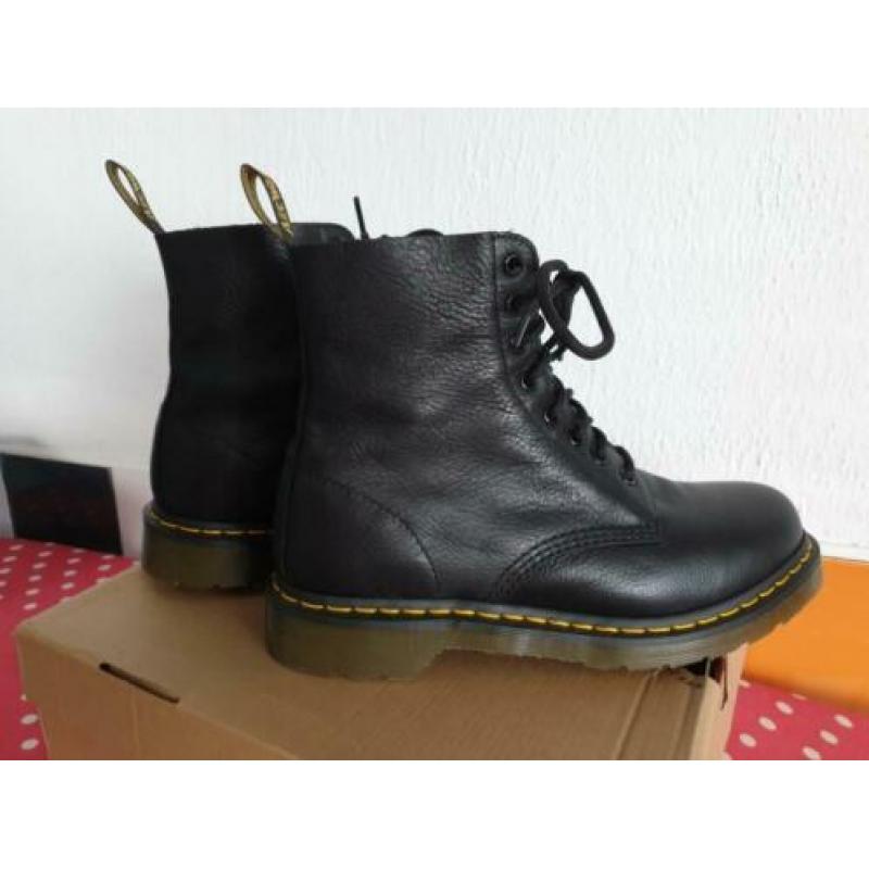 Dr. Martens maat 43