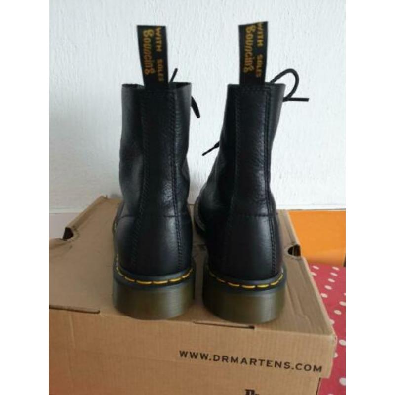 Dr. Martens maat 43