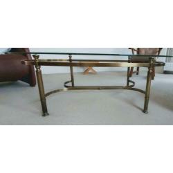 Salontafel glasplaat met onderstel van messing