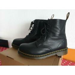 Dr. Martens maat 43