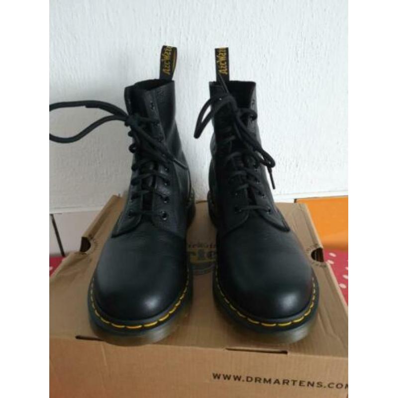 Dr. Martens maat 43