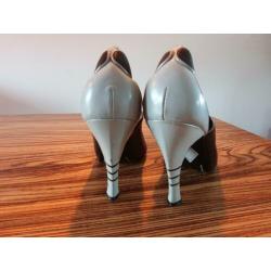 Super mooie peep toe pumps van Diesel, maat 39