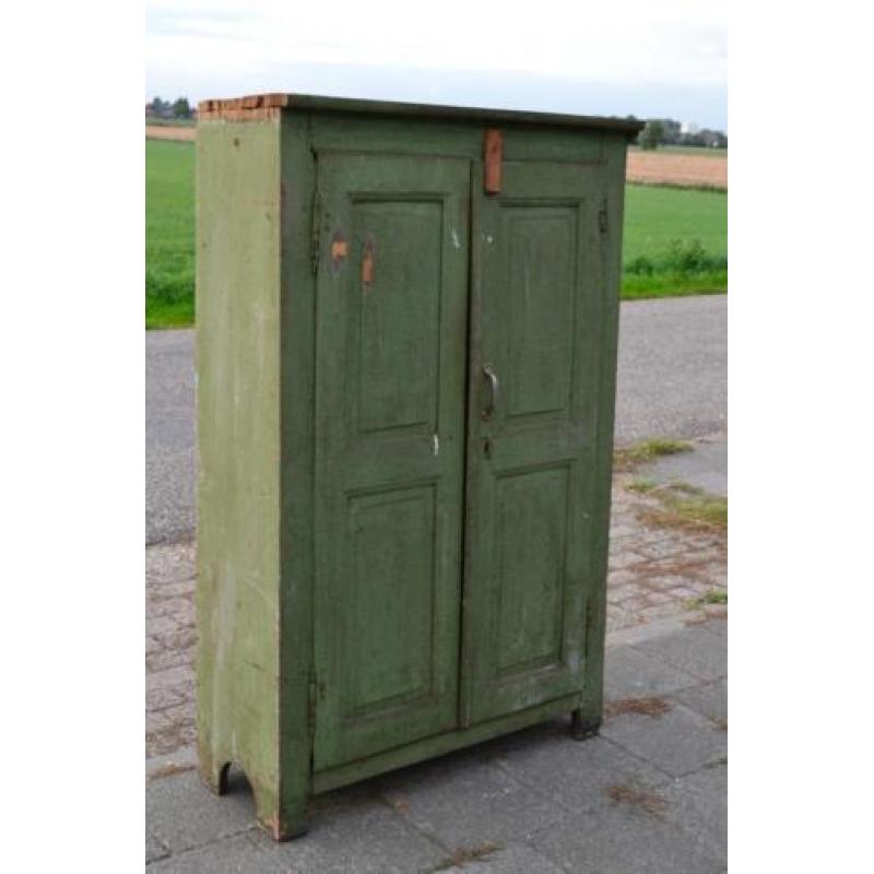 Frans oud groen kastje * Saar's Brocante*