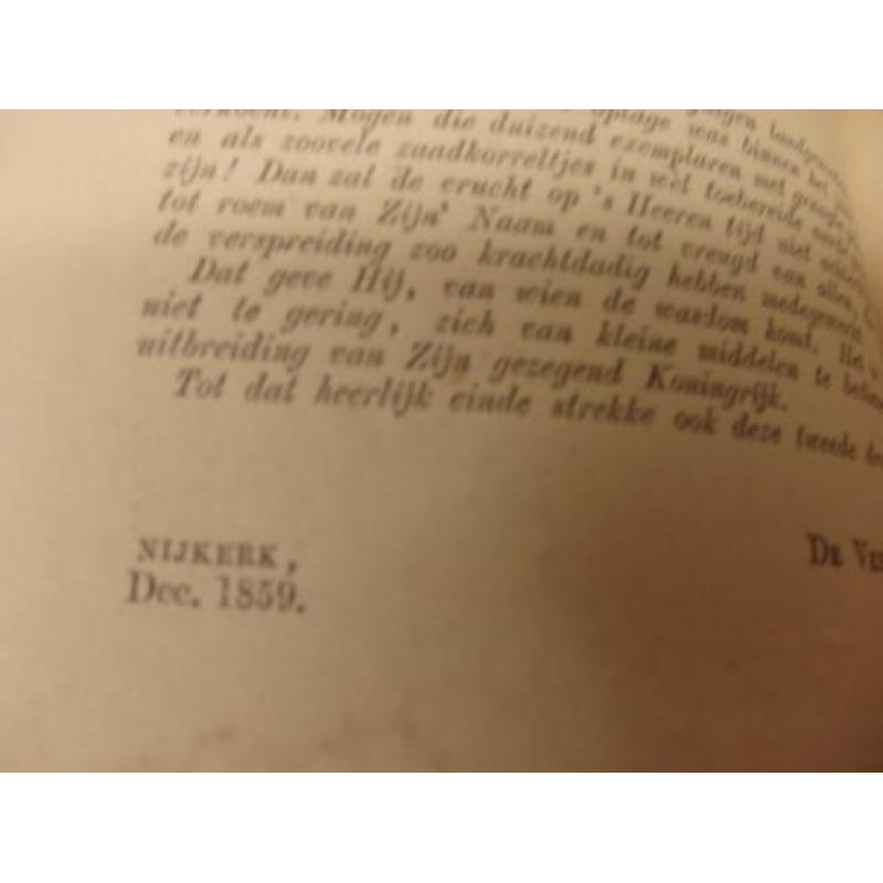 Nog leesbaar boekje uit 1860. Iets voor jeugdige vrienden en