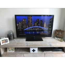 LG LED LCD 3D tv 130 cm