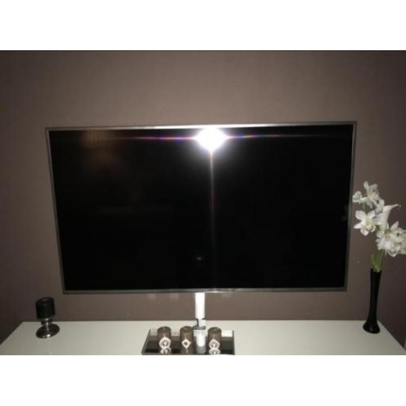 Samsung 60 inch Smart TV