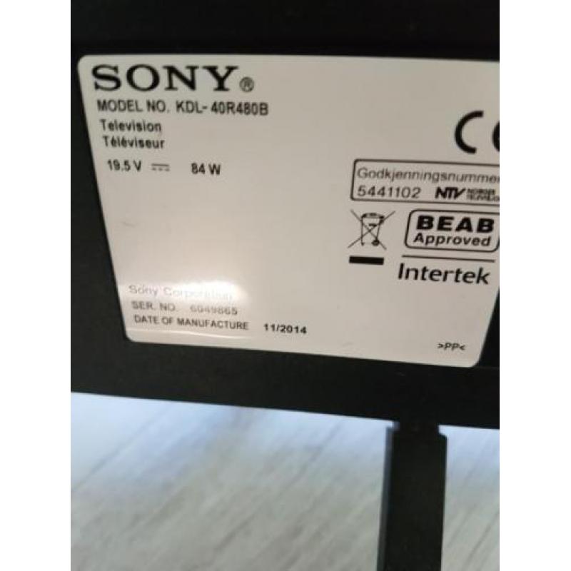 2 jaar oude sony tv 102cm tekoop