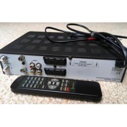 Triax 70cm satellietschotel met gratis decoder