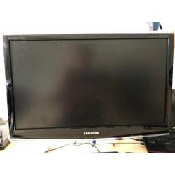 23" Samsung SyncMaster 2333HD met Muurbeugel (geen voetsteun