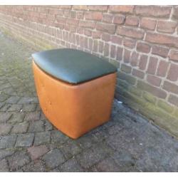 Naaibox poef hocker skai rechthoekig vintage retro.