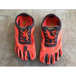 Vibram teenschoenen maat 39, conditie nieuw